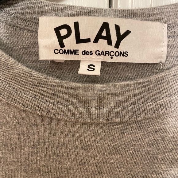 Comme des Garcon PLAY gold heart tshirt / grey - Picture 3 of 8